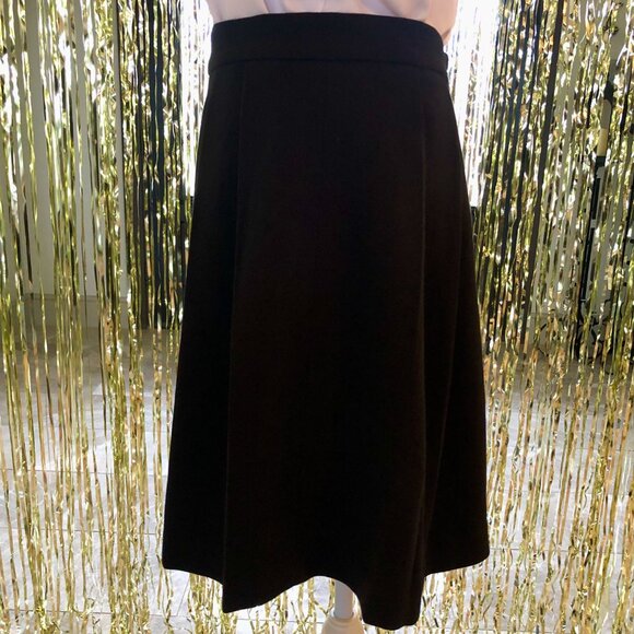 Black Pleated High-Waisted Skirt Size Medium Forever 21 Holidays Fall Winter - Picture 4 of 9
